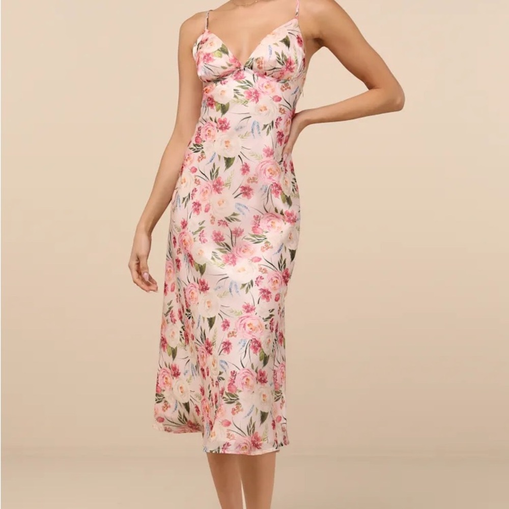 NWT Lulu's Alaia Blush Multi Floral Satin Backless Midi Dress